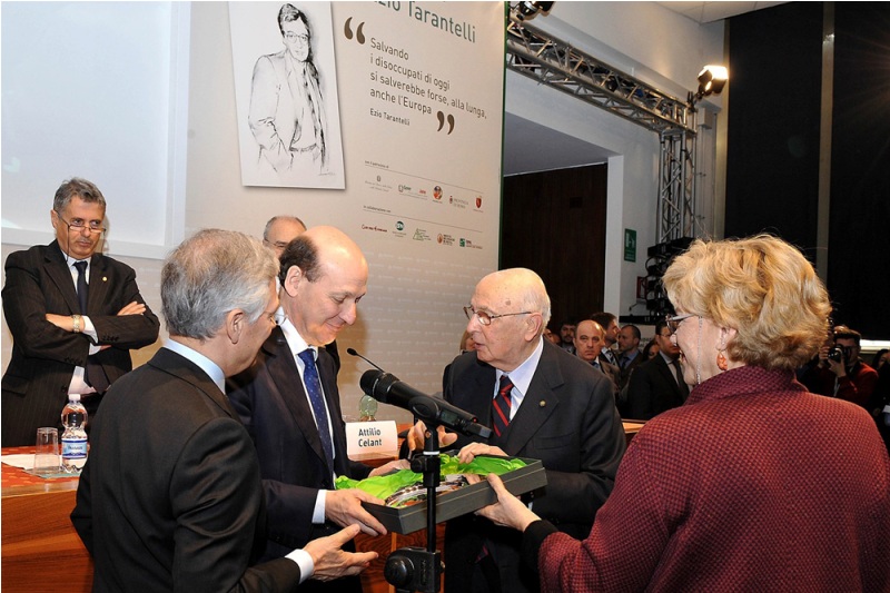 Lo Bello riceve il Premio Tarantelli dalle mani di Giorgio Napolitano